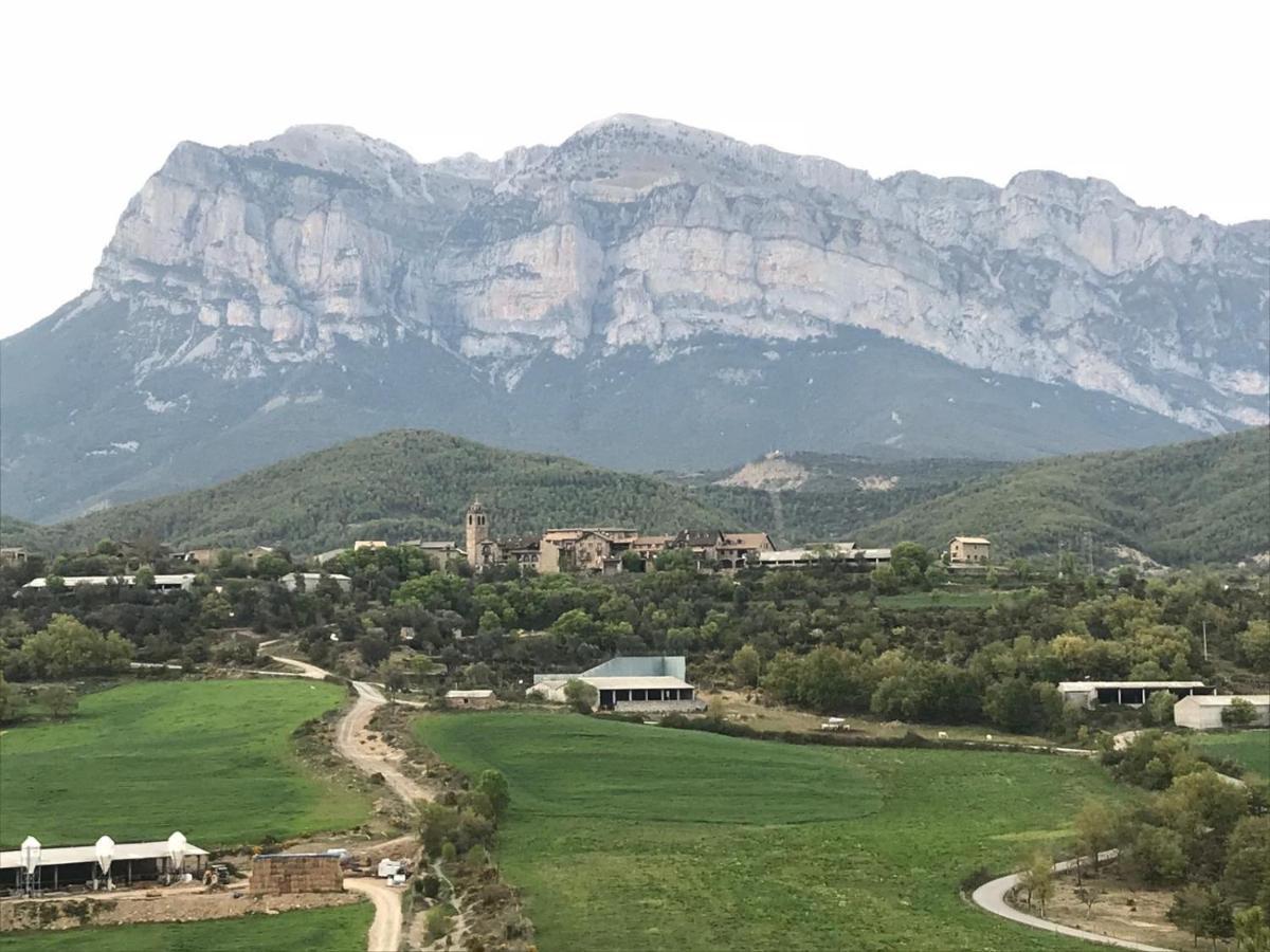 El Pueyo de AraguásPreciosas Vistas A La Montana, Luminoso Y Acogedorアパートメント エクステリア 写真
